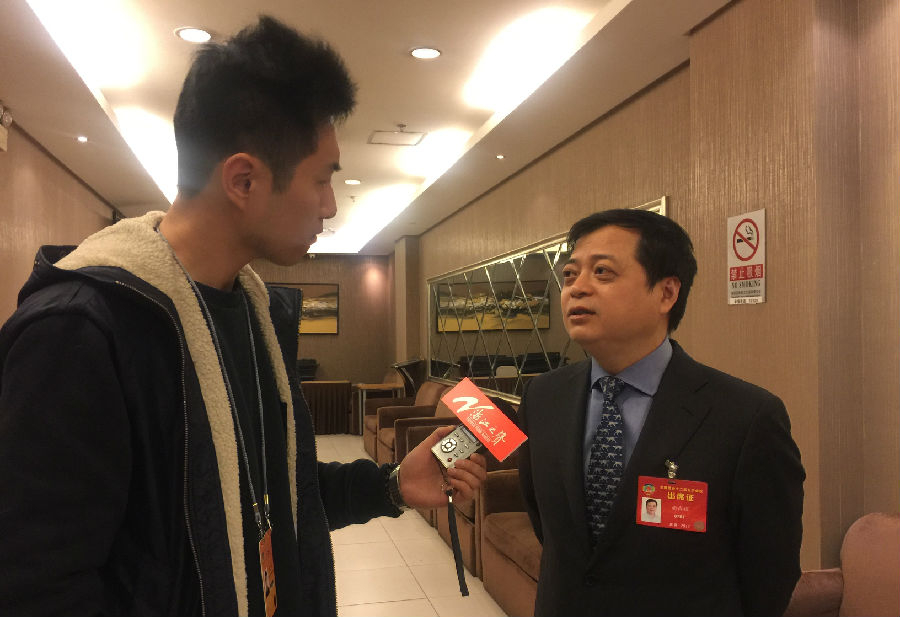 南存辉:推广“最多跑一次”浙江经验 降低企业成本 南存辉:推广“最多跑一次”浙江经验 降低企业成本